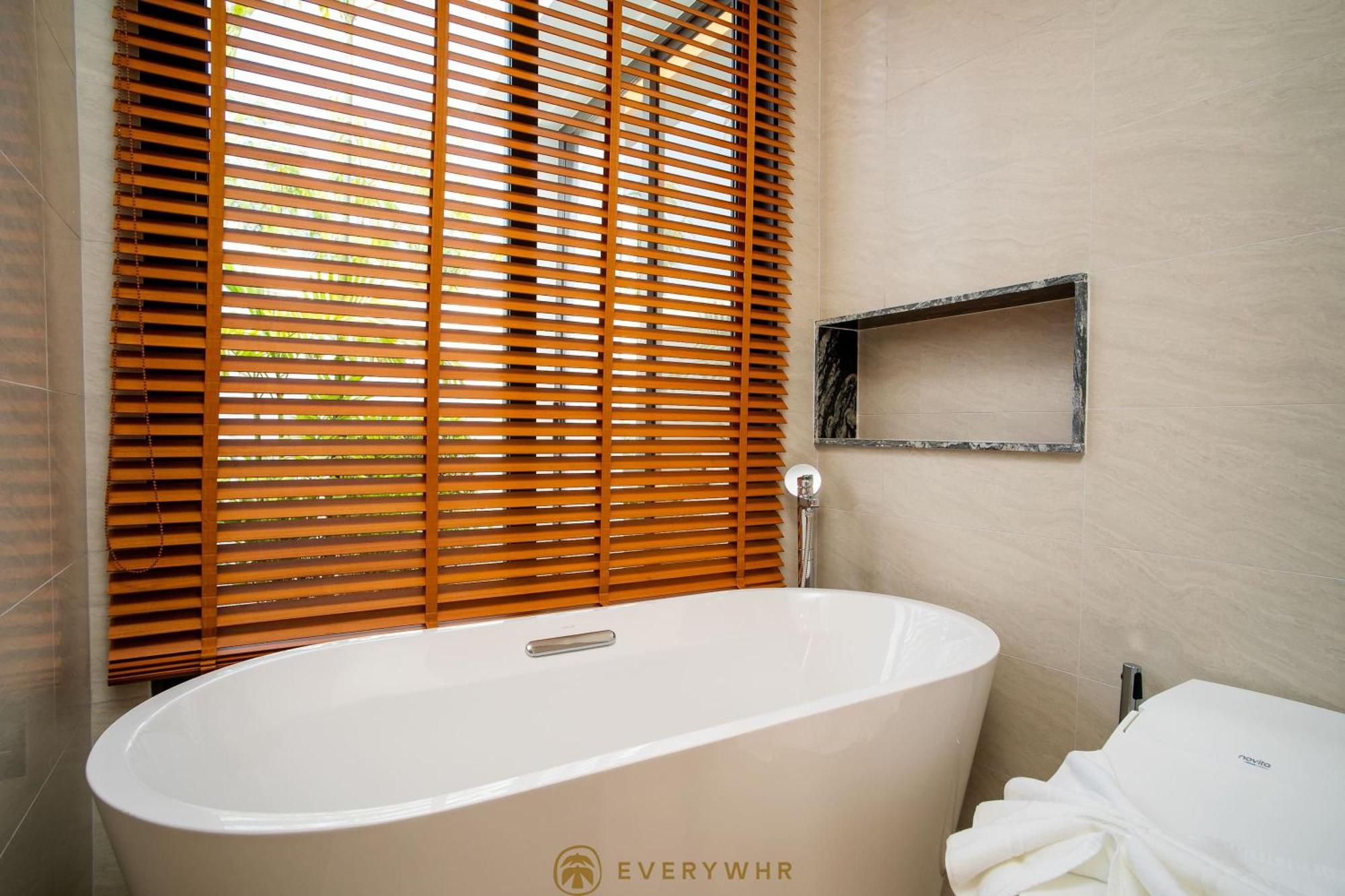Villa Nayara - Sophisticated 4Br Getaway With Private Pool And Concierge シャロン エクステリア 写真